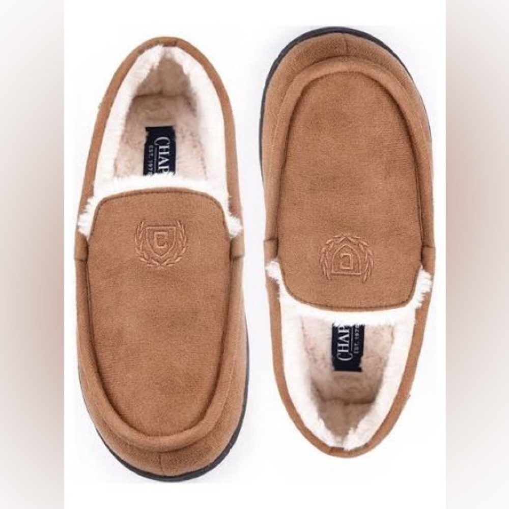 Chaps NWT Off-White Plush Slippers moccasins
